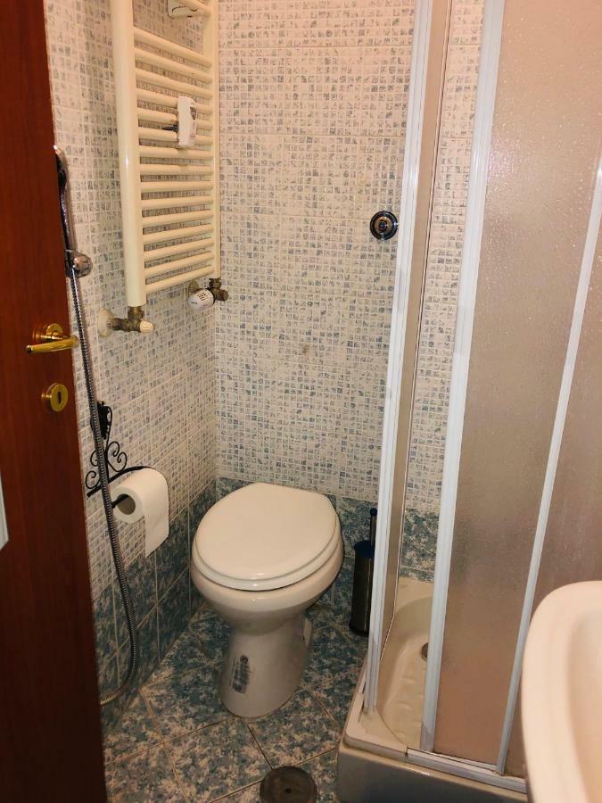 Parisa Suite Rom Eksteriør billede