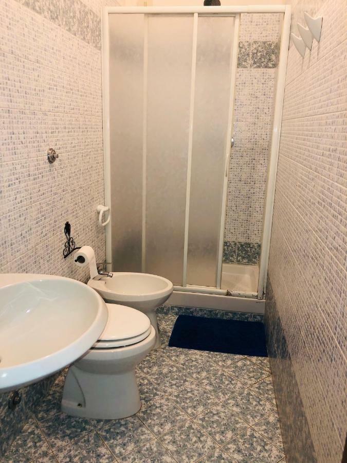 Parisa Suite Rom Eksteriør billede